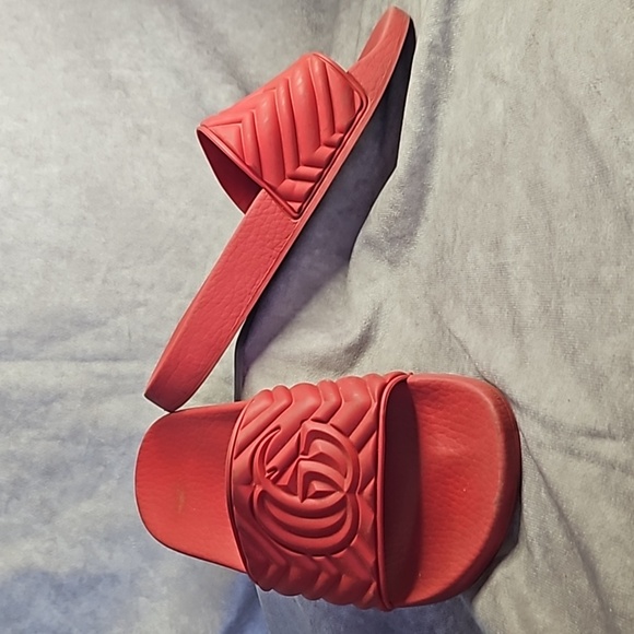 Gucci Red Rubber Slide Slip On Slippers Sandal Shoes Sz. 38.5 - Picture 1 of 7